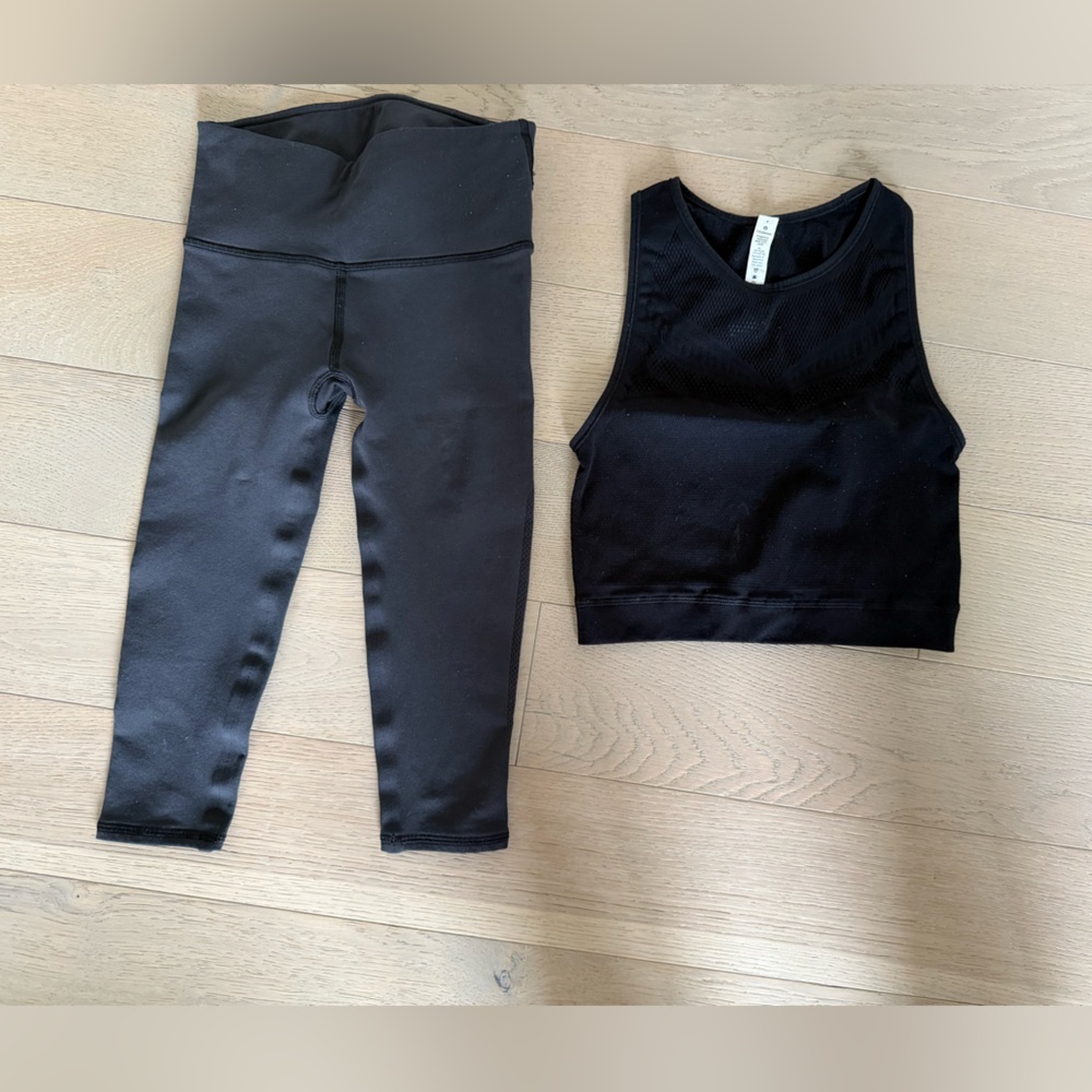 Lululemon - Size 4 crop leggings & to o SET